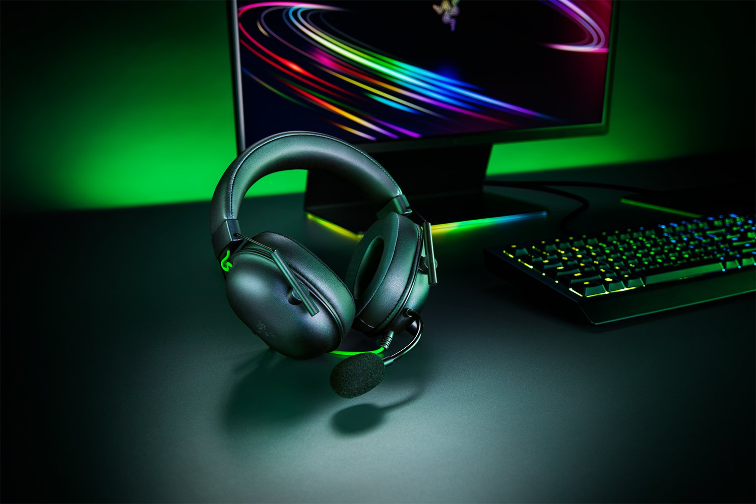 Razer Black Shark V2 X - Gaming Headset Product Shot Lifestyle
